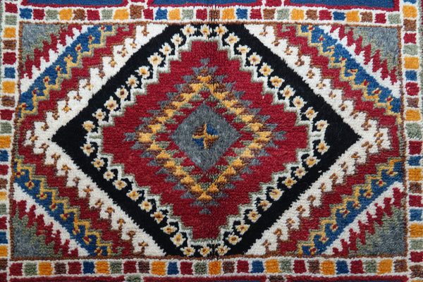 Kilim Taznakht Berber Rug - Timeless Elegance