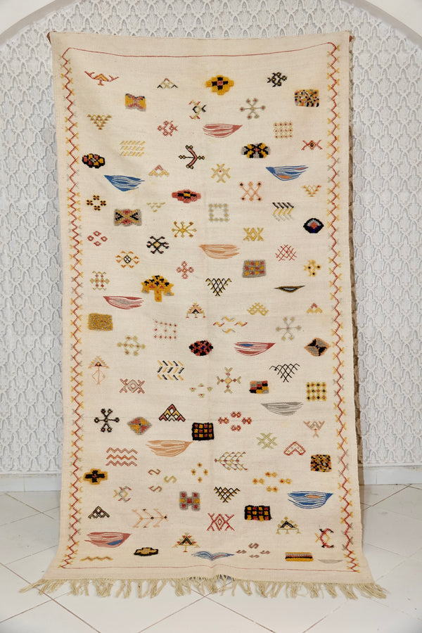 Taznakht Berber Rug - Vibrant Cultural Centerpiece