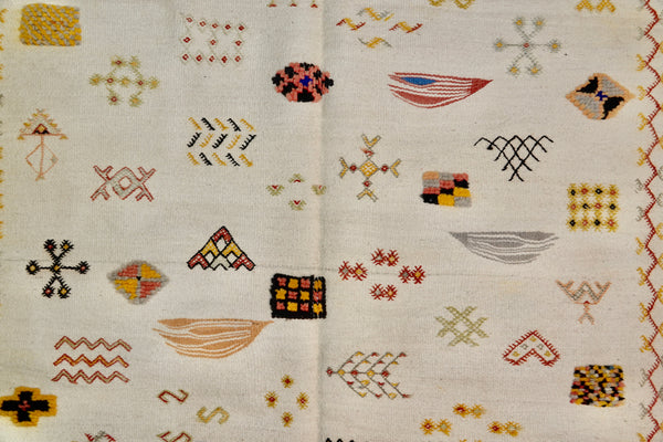 Taznakht Berber Rug - Vibrant Cultural Centerpiece