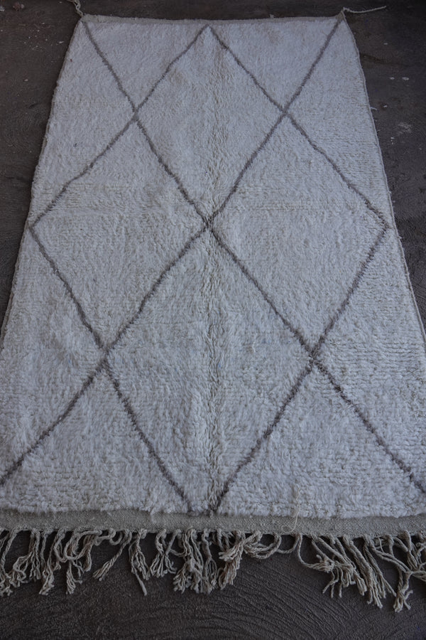 Bni Ouaraine Berber Rug - Boho Warmth Wonder