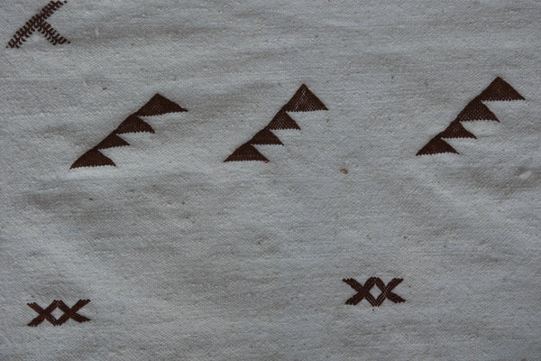 Kilim Taznakht Berber Rug - Exotic Elegance Unmatched