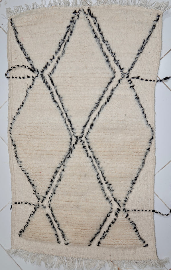 Bni ouaraine Berber Rug - Handwoven Bliss Masterpiece