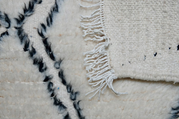 Bni ouaraine Berber Rug - Handwoven Bliss Masterpiece