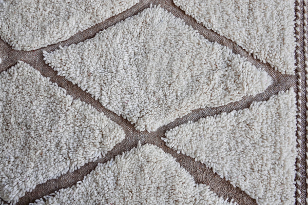 Bni ouaraine - Whispers of the Loom