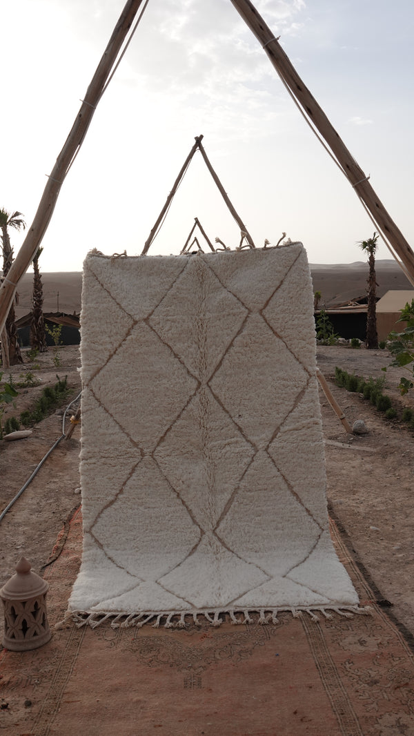 Bni ouaraine - Whispers of Snow