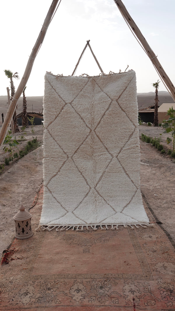 Bni ouaraine - Whispers of Snow